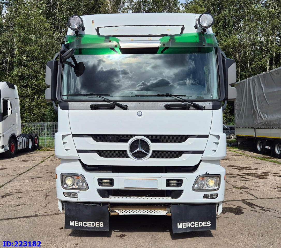MERCEDES-BENZ Actros 2551 8x2 V8 Retarder - Krokbil: bilde 2 MERCEDES-BENZ Actros 2551 8x2 V8 Retarder - Krokbil: bilde 2