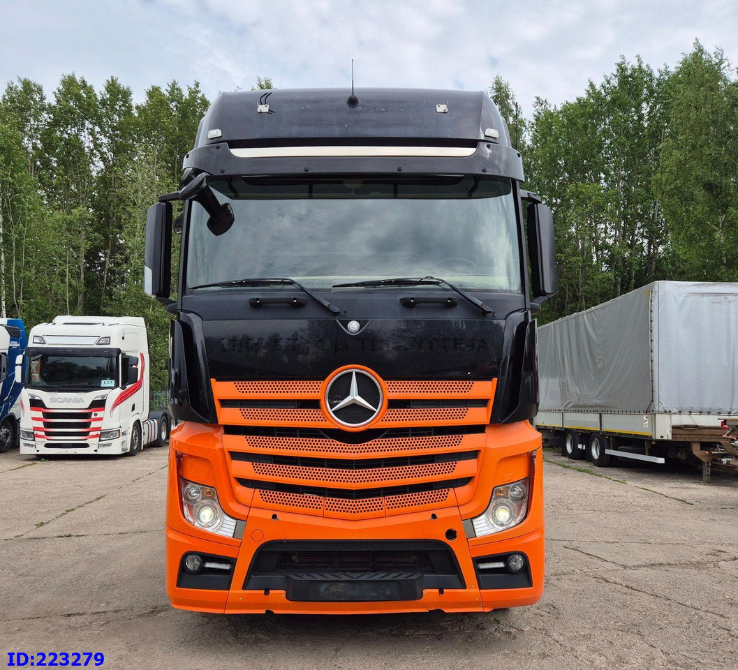 MERCEDES-BENZ Actros 3563  8×4 ( Steering axle) - Chassis lastebil: bilde 2 MERCEDES-BENZ Actros 3563  8×4 ( Steering axle) - Chassis lastebil: bilde 2