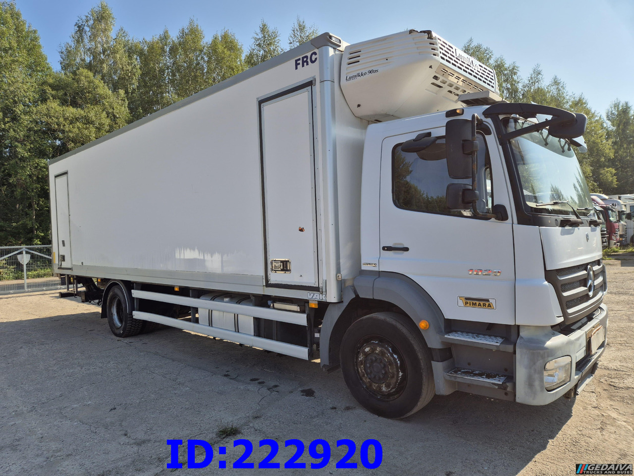 MERCEDES-BENZ Axor 1829  Manual + Tail lift - Lastebil med kjøl: bilde 4 MERCEDES-BENZ Axor 1829  Manual + Tail lift - Lastebil med kjøl: bilde 4
