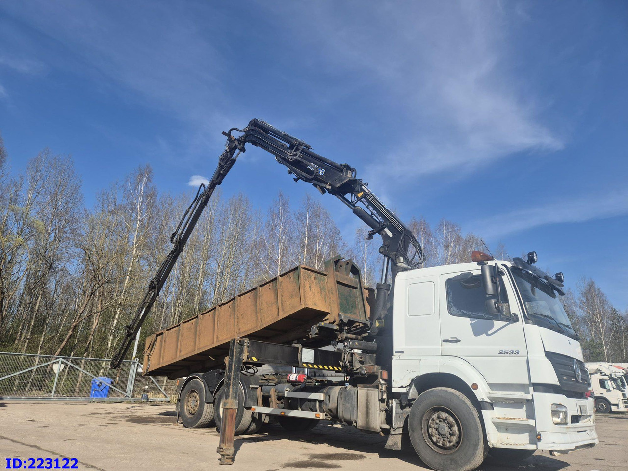 MERCEDES-BENZ Axor 2533 6x2 + Atlas 332.3E Crane - Tippbil: bilde 4 MERCEDES-BENZ Axor 2533 6x2 + Atlas 332.3E Crane - Tippbil: bilde 4