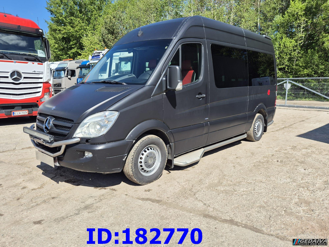 MERCEDES-BENZ Sprinter 319 VIP Euro5 - Turistbuss: bilde 4 MERCEDES-BENZ Sprinter 319 VIP Euro5 - Turistbuss: bilde 4