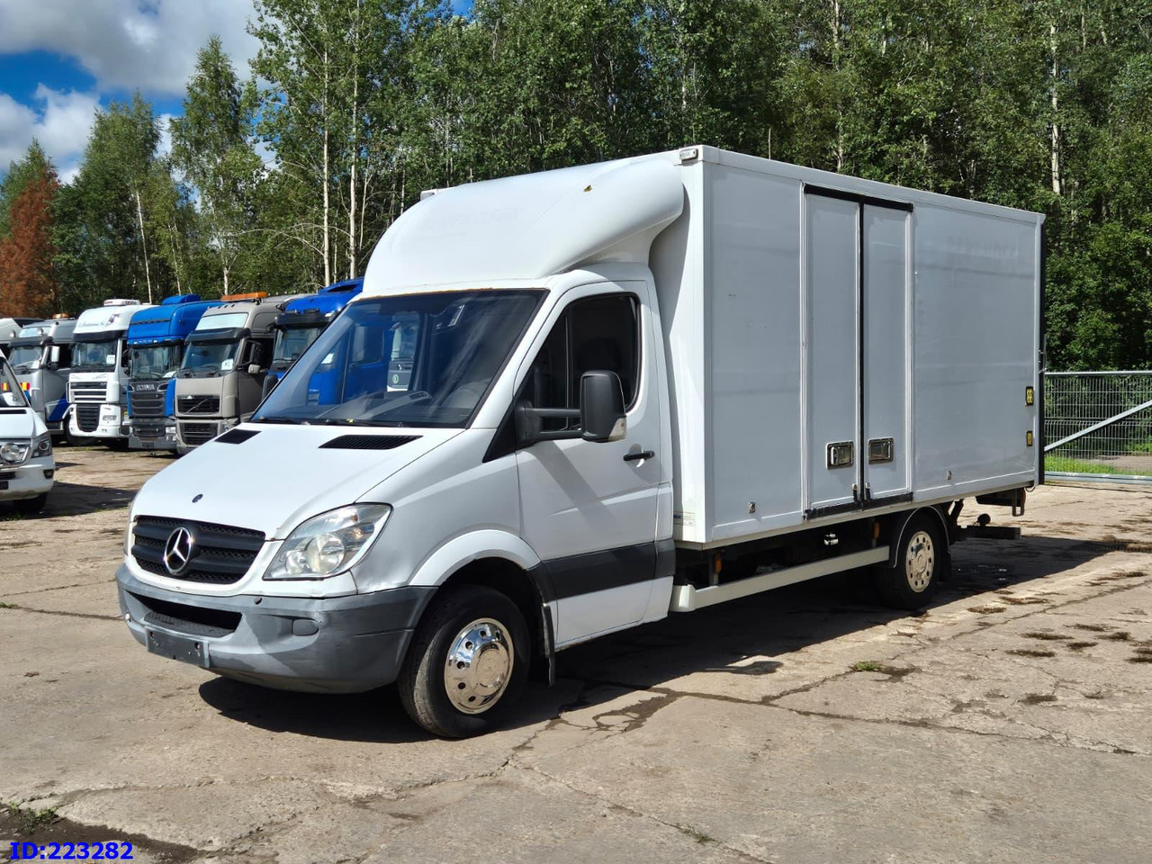 MERCEDES-BENZ Sprinter 516 SUPER - Varebil med skap: bilde 1 MERCEDES-BENZ Sprinter 516 SUPER - Varebil med skap: bilde 1