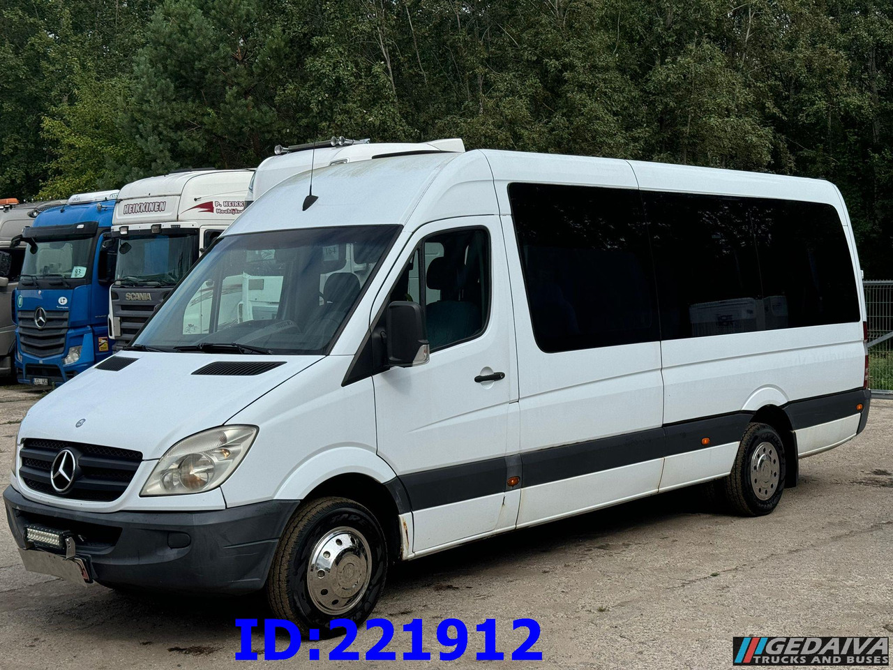 MERCEDES-BENZ Sprinter 518 VIP 17-Place - Turistbuss: bilde 1 MERCEDES-BENZ Sprinter 518 VIP 17-Place - Turistbuss: bilde 1