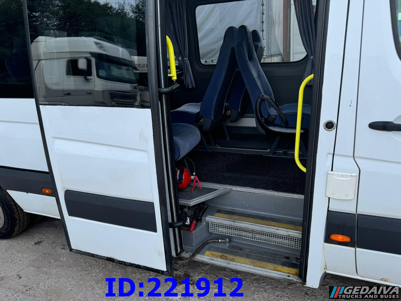 MERCEDES-BENZ Sprinter 518 VIP 17-Place - Turistbuss: bilde 5 MERCEDES-BENZ Sprinter 518 VIP 17-Place - Turistbuss: bilde 5