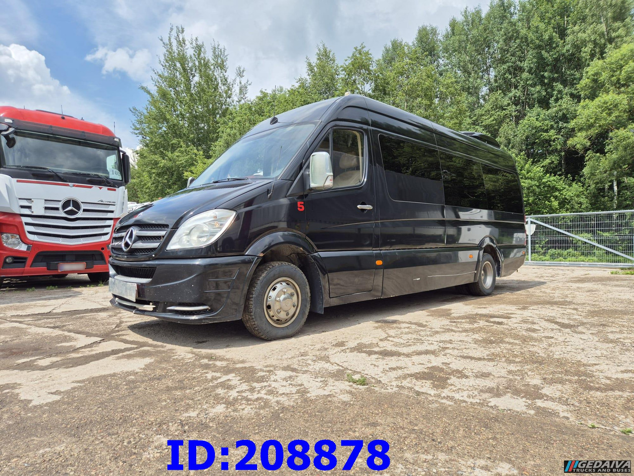 MERCEDES-BENZ Sprinter 519 -VIP- 17 places - Turistbuss: bilde 1 MERCEDES-BENZ Sprinter 519 -VIP- 17 places - Turistbuss: bilde 1