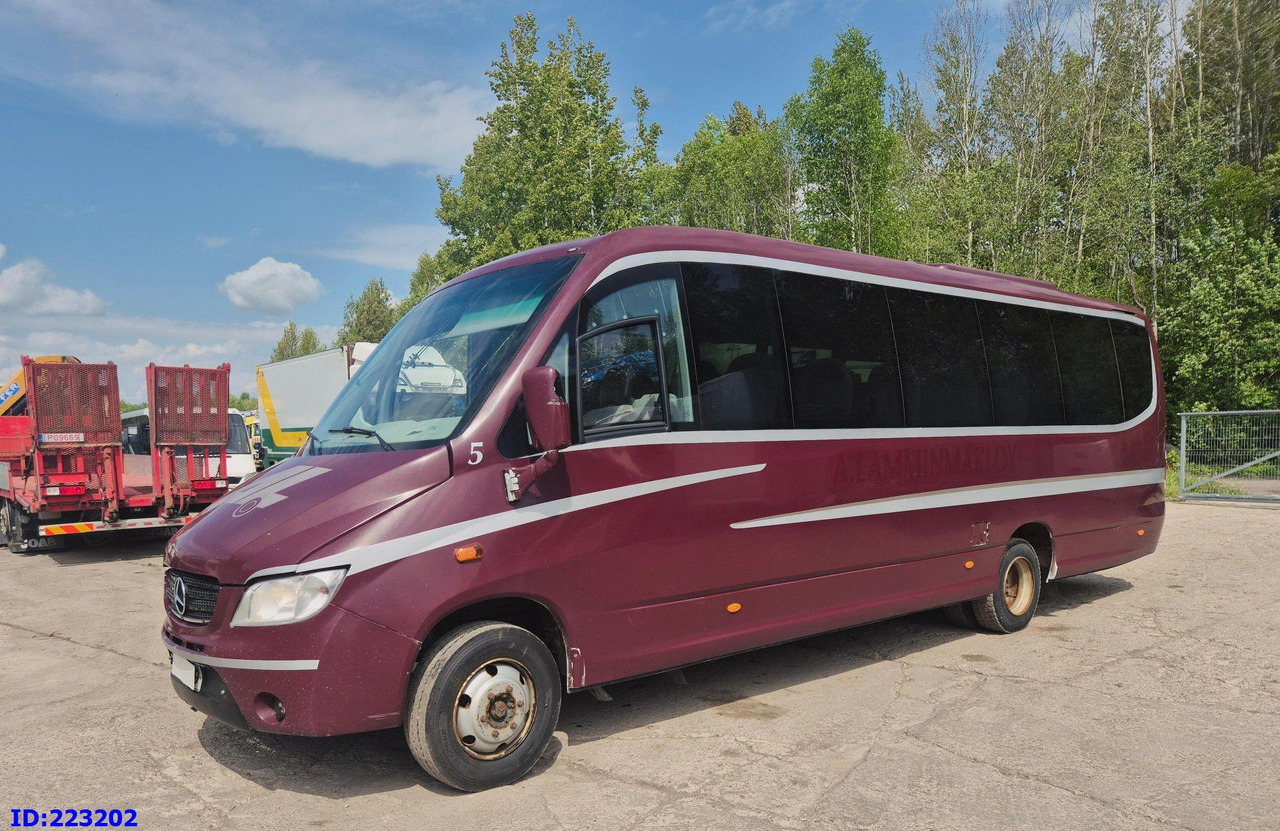MERCEDES-BENZ Sunrider 818D Vario 33 - Seater - Turistbuss: bilde 1 MERCEDES-BENZ Sunrider 818D Vario 33 - Seater - Turistbuss: bilde 1