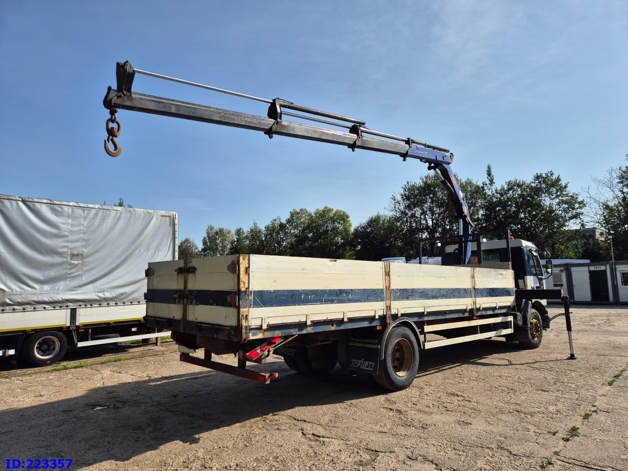 RENAULT Premium 210 4x2 Crane PM - Tømmerbil: bilde 4 RENAULT Premium 210 4x2 Crane PM - Tømmerbil: bilde 4