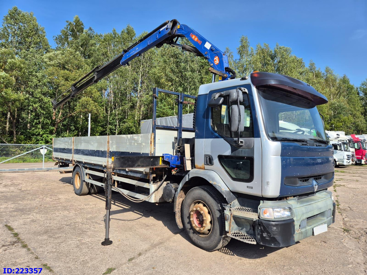 RENAULT Premium 210 4x2 Crane PM - Tømmerbil: bilde 2 RENAULT Premium 210 4x2 Crane PM - Tømmerbil: bilde 2