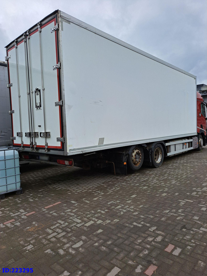 RENAULT T 6x2 Euro 6 Refrigerated + Carrier Supra - Lastebil med kjøl: bilde 5 RENAULT T 6x2 Euro 6 Refrigerated + Carrier Supra - Lastebil med kjøl: bilde 5