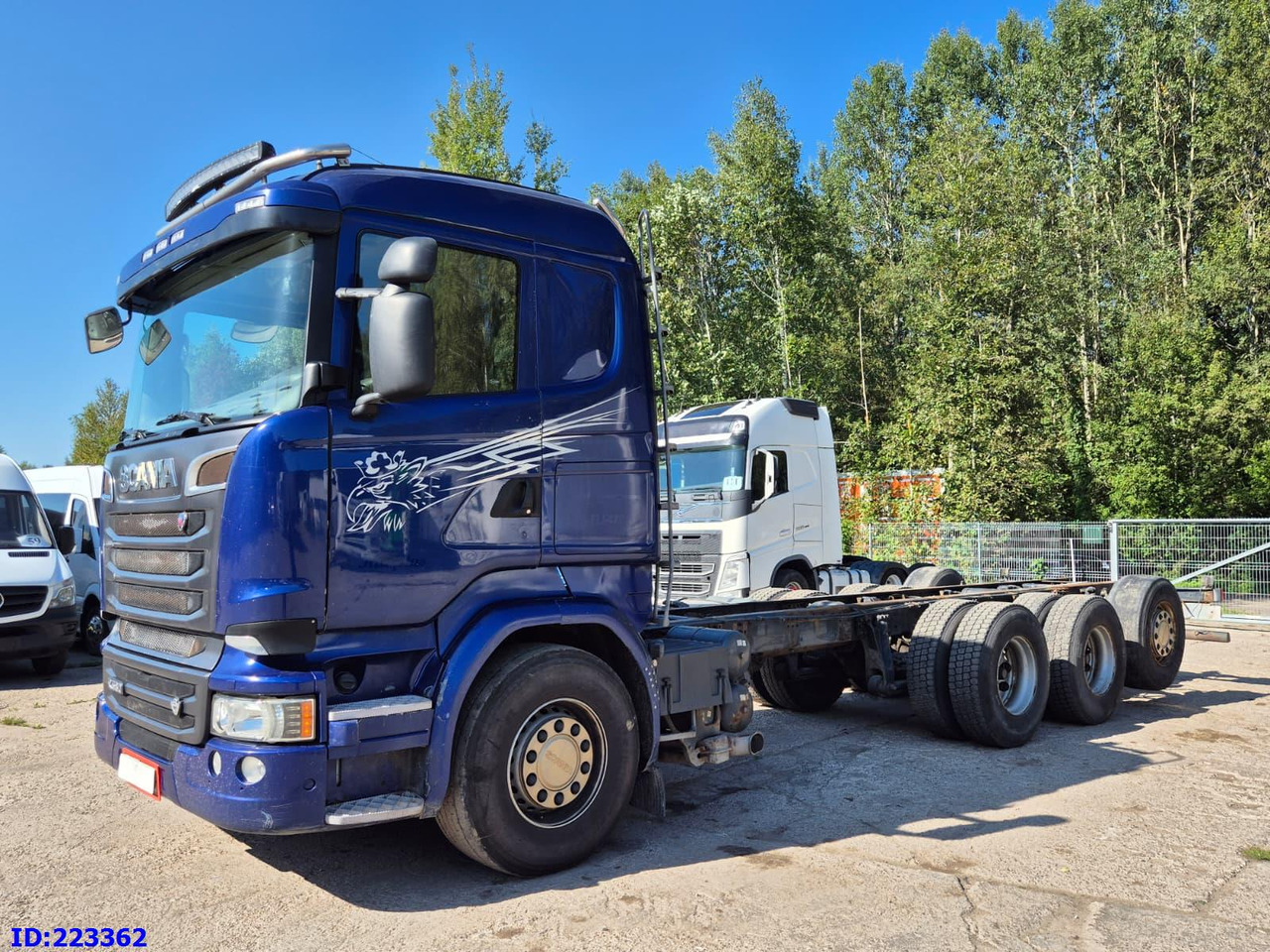 SCANIA R580 8x4 Euro6 Retarder - Chassis lastebil: bilde 1 SCANIA R580 8x4 Euro6 Retarder - Chassis lastebil: bilde 1