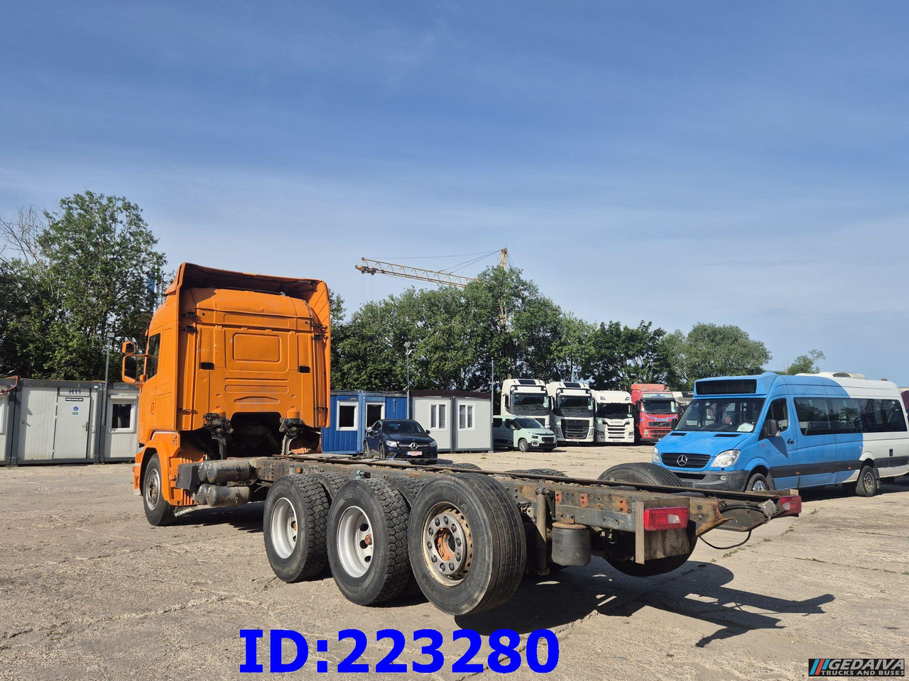 SCANIA R580 V8 8X4 Retarder (Steering axle) - Chassis lastebil: bilde 5 SCANIA R580 V8 8X4 Retarder (Steering axle) - Chassis lastebil: bilde 5