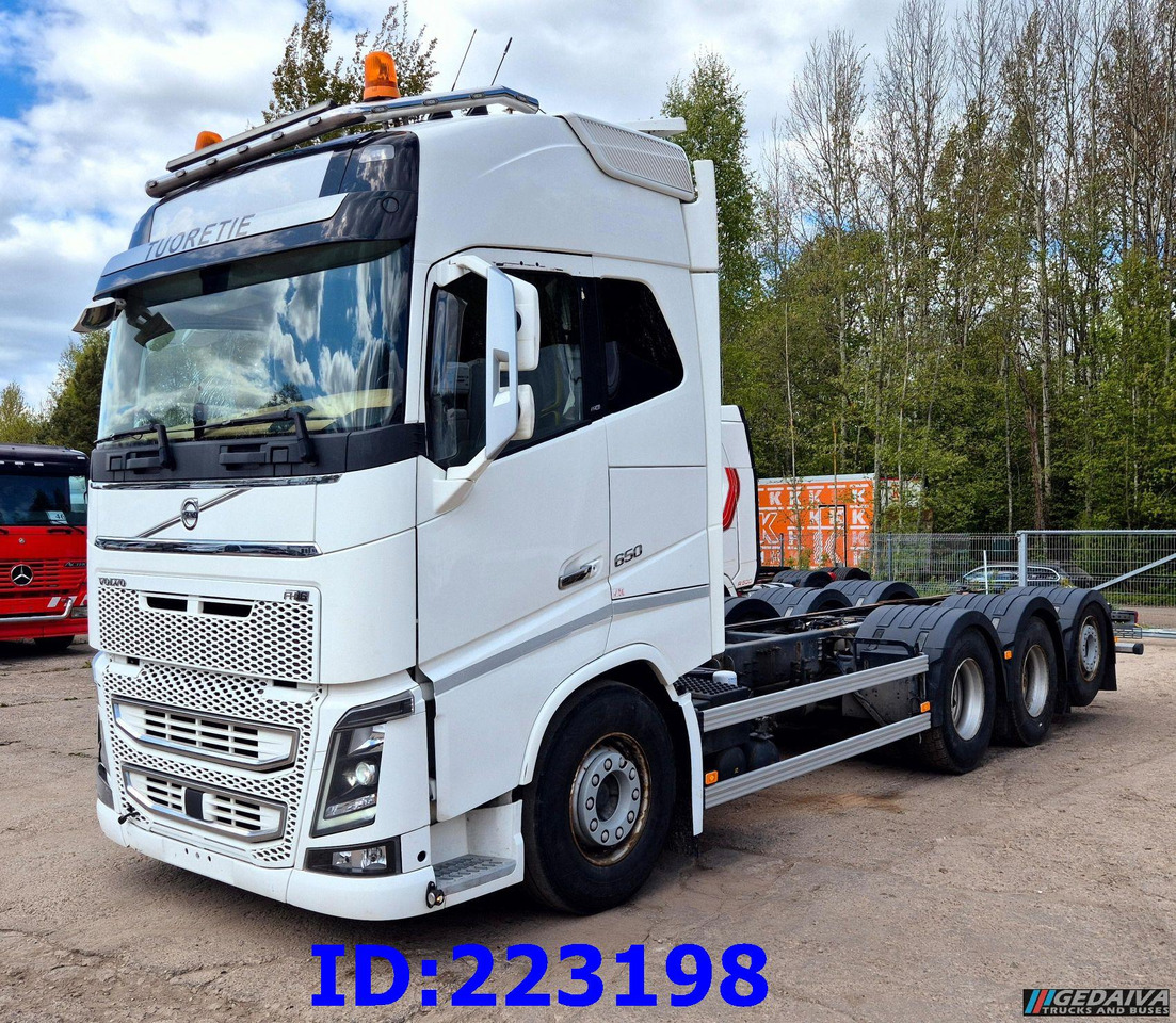 VOLVO FH16 650HP 8X4 (Steering axle) - Chassis lastebil: bilde 1 VOLVO FH16 650HP 8X4 (Steering axle) - Chassis lastebil: bilde 1