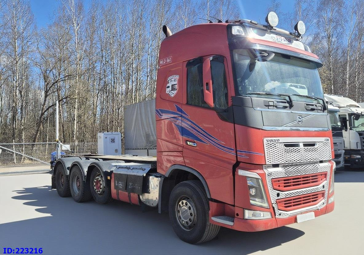 VOLVO FH16 700HP 8X4 Big axle - Chassis lastebil: bilde 4 VOLVO FH16 700HP 8X4 Big axle - Chassis lastebil: bilde 4