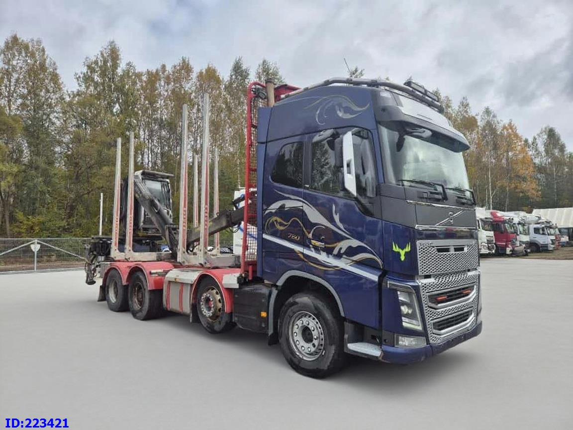 VOLVO FH16 750HP 8x4 + KESLA CRANE - Tømmerbil: bilde 4 VOLVO FH16 750HP 8x4 + KESLA CRANE - Tømmerbil: bilde 4