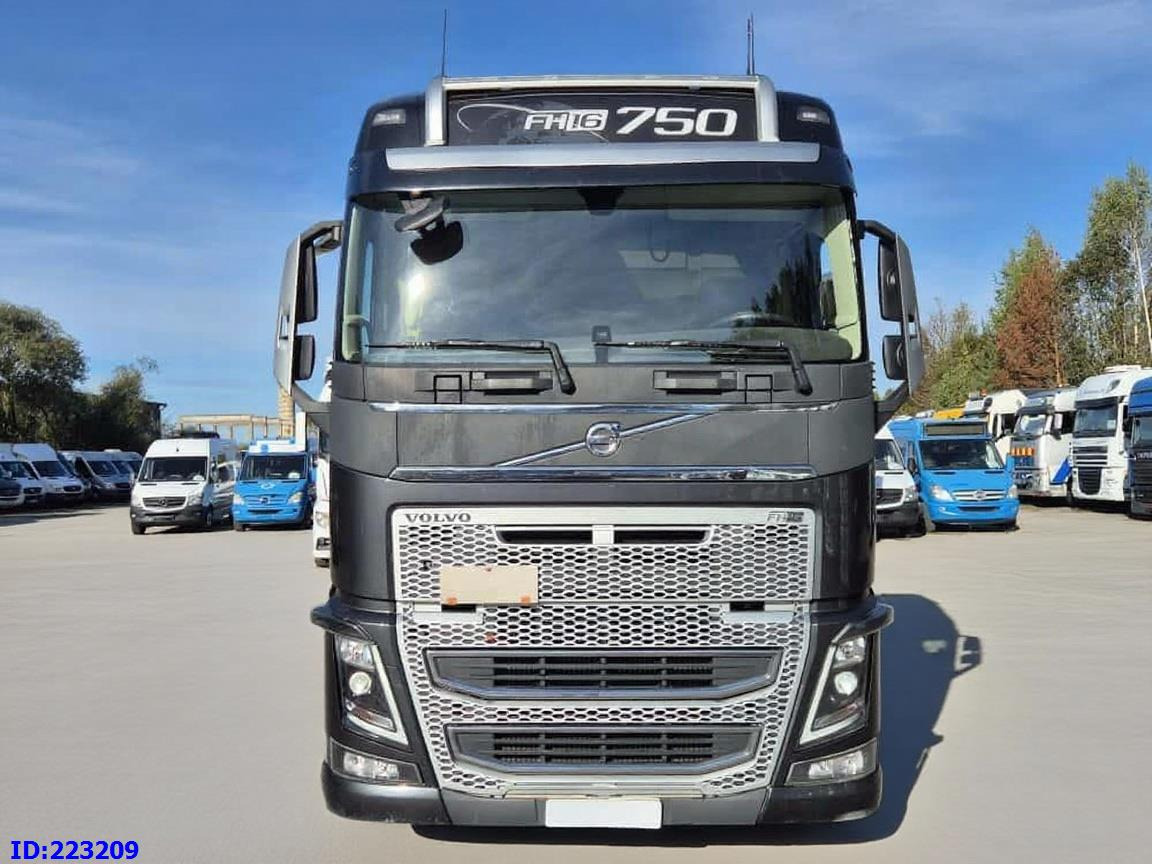 VOLVO FH16 750HP 8x4 Steering axle - Chassis lastebil: bilde 2 VOLVO FH16 750HP 8x4 Steering axle - Chassis lastebil: bilde 2