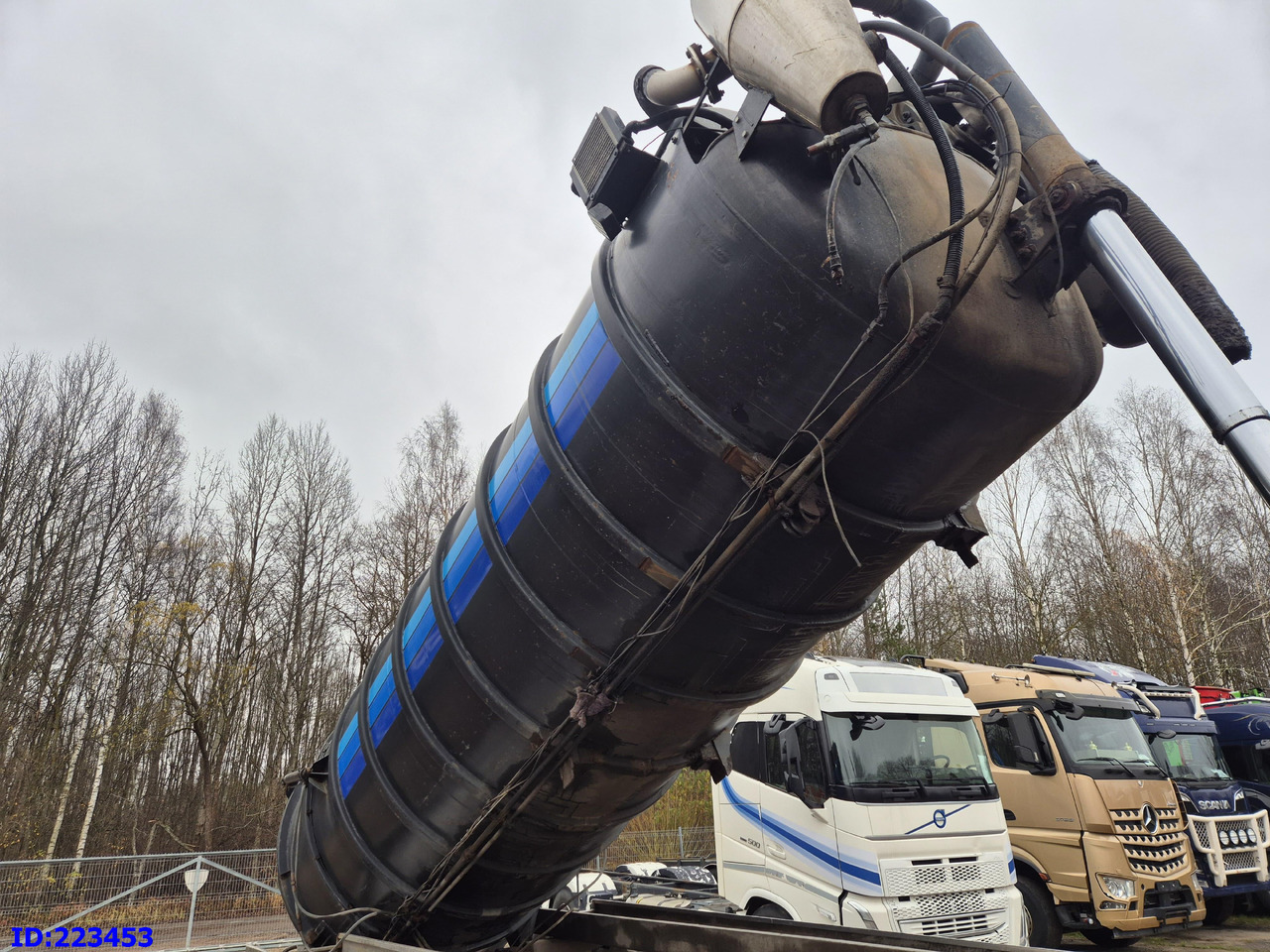 VOLVO FM11 450HP 6x2 TANK 16000 l / VACUUM JUROP PR 150 / ASENIZACYJNY / Euro5 / Steering Axle - Tankbil: bilde 5 VOLVO FM11 450HP 6x2 TANK 16000 l / VACUUM JUROP PR 150 / ASENIZACYJNY / Euro5 / Steering Axle - Tankbil: bilde 5