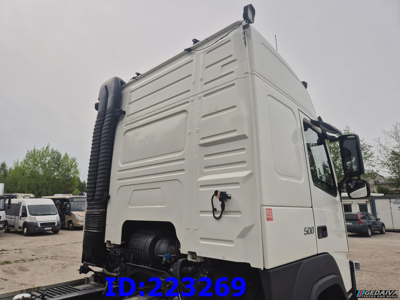 VOLVO FM13 500HP 8x2 (2 steering axels) - Chassis lastebil: bilde 5 VOLVO FM13 500HP 8x2 (2 steering axels) - Chassis lastebil: bilde 5
