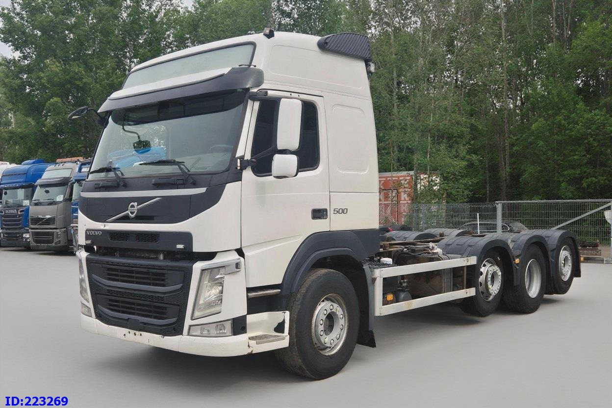 VOLVO FM13 500HP 8x2 (2 steering axels) - Chassis lastebil: bilde 1 VOLVO FM13 500HP 8x2 (2 steering axels) - Chassis lastebil: bilde 1