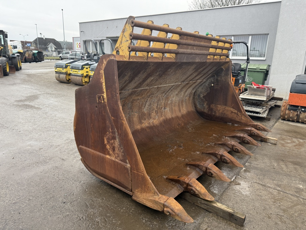 Caterpillar 980 K (111788) - Lasterskuffe: bilde 2 Caterpillar 980 K (111788) - Lasterskuffe: bilde 2