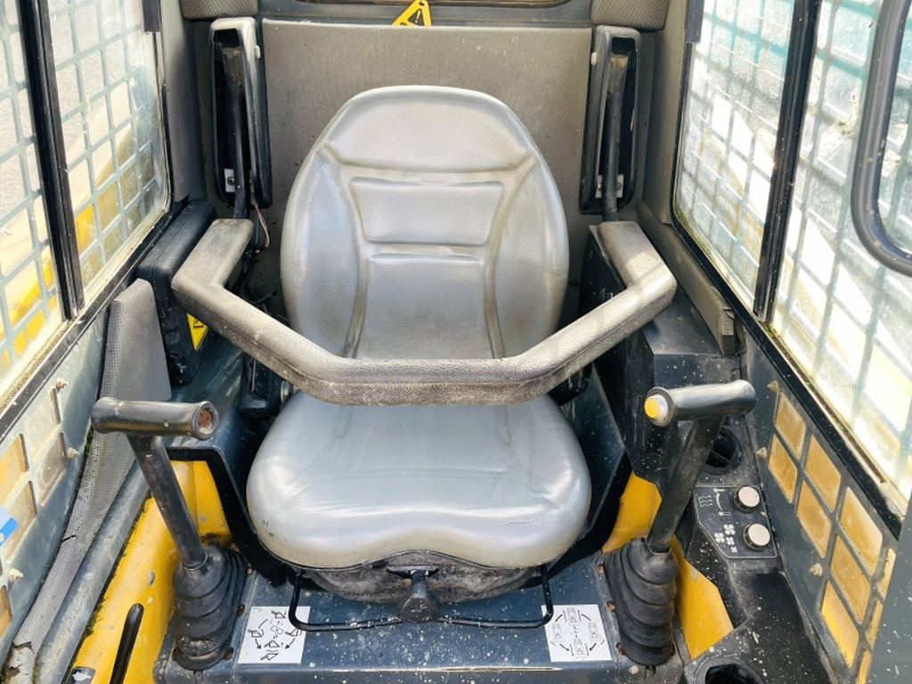 Gehl SL4240 (4090) - Kompaktlaster: bilde 5 Gehl SL4240 (4090) - Kompaktlaster: bilde 5