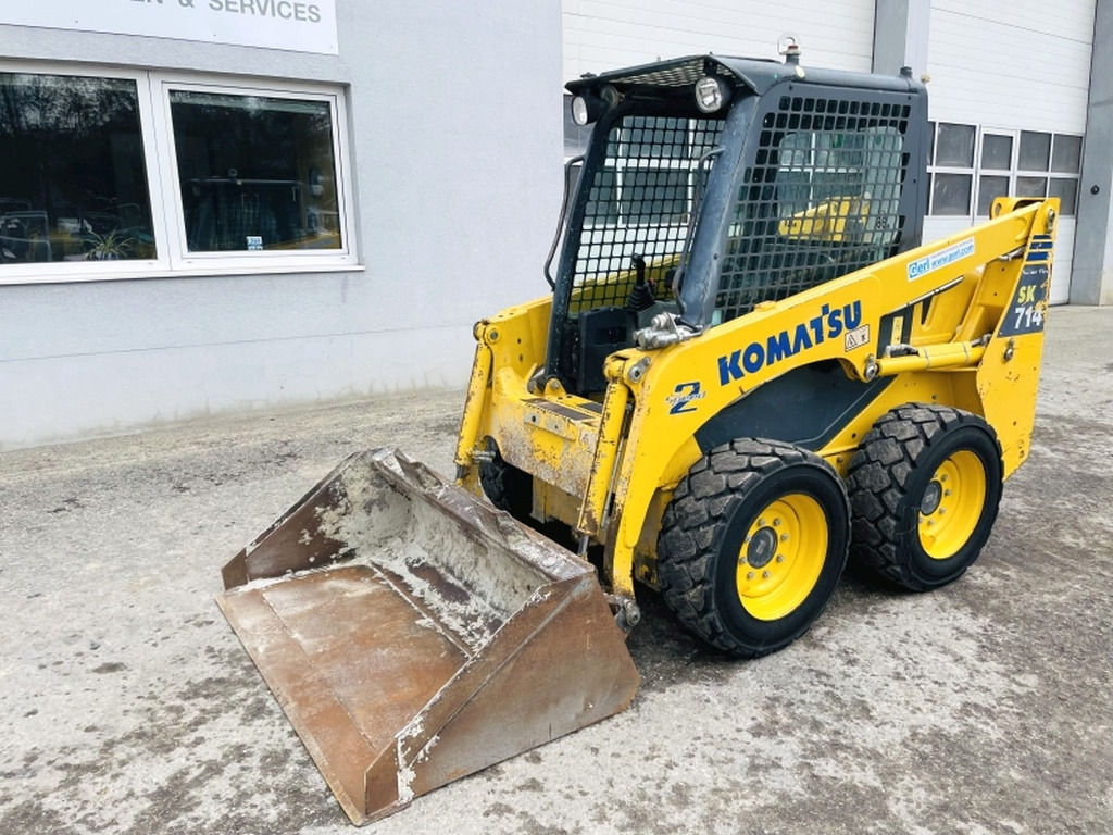 Komatsu SK714-5 (3948) - Kompaktlaster: bilde 4 Komatsu SK714-5 (3948) - Kompaktlaster: bilde 4