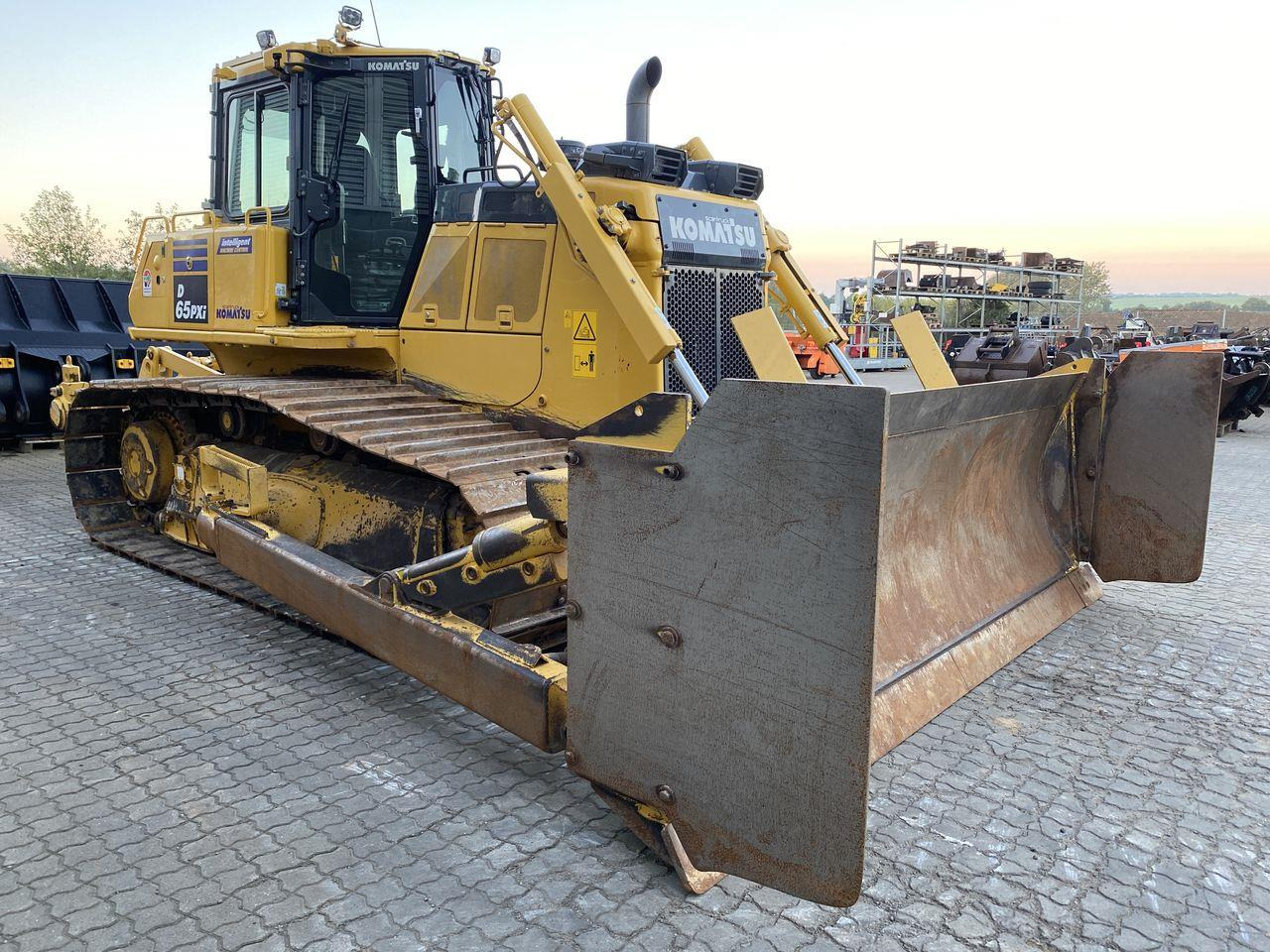Komatsu D65PXI-18EO - Bulldozer: bilde 5 Komatsu D65PXI-18EO - Bulldozer: bilde 5