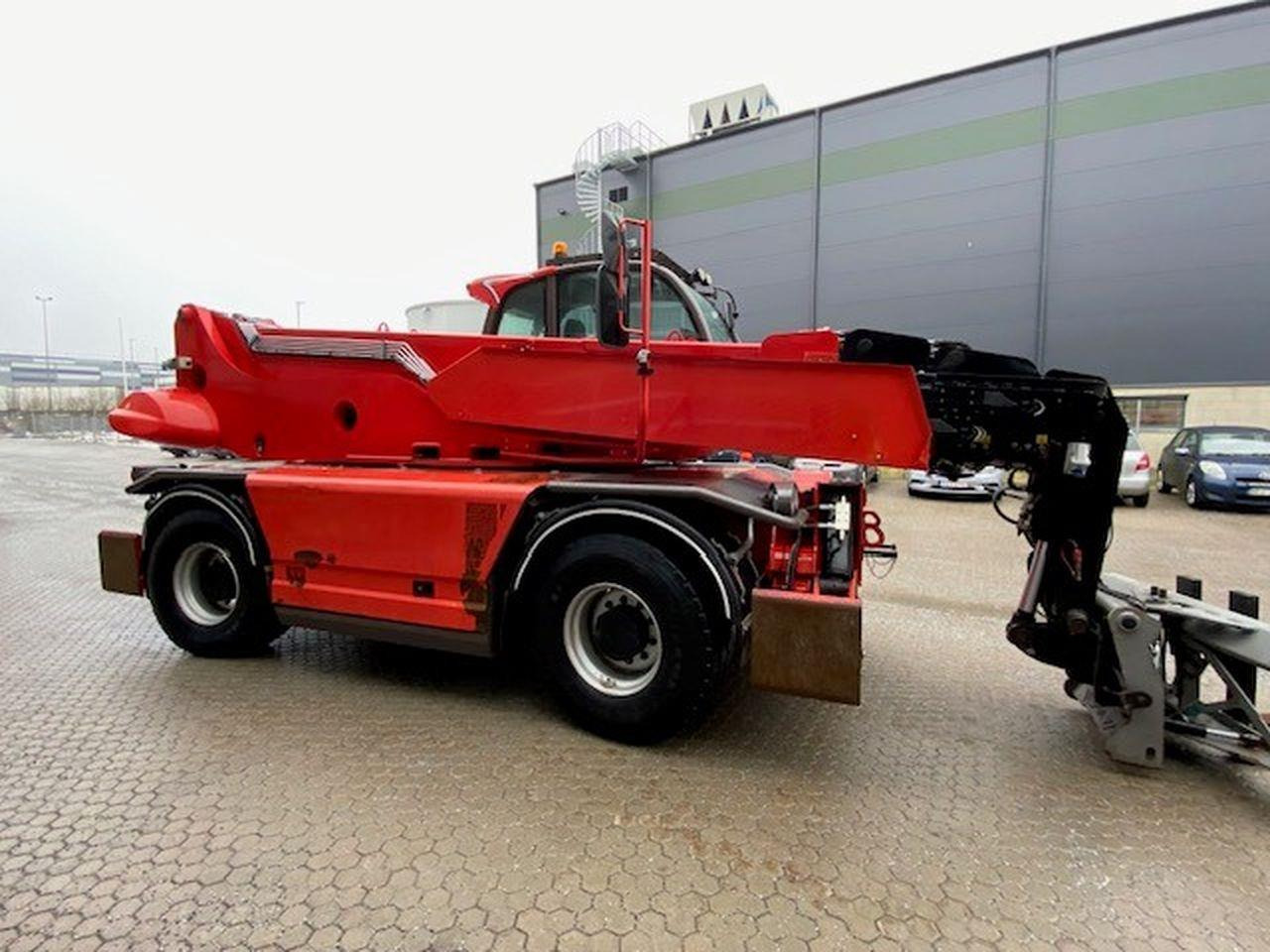 Manitou MRT2470P+ ST4 - Teleskoplastere: bilde 4 Manitou MRT2470P+ ST4 - Teleskoplastere: bilde 4