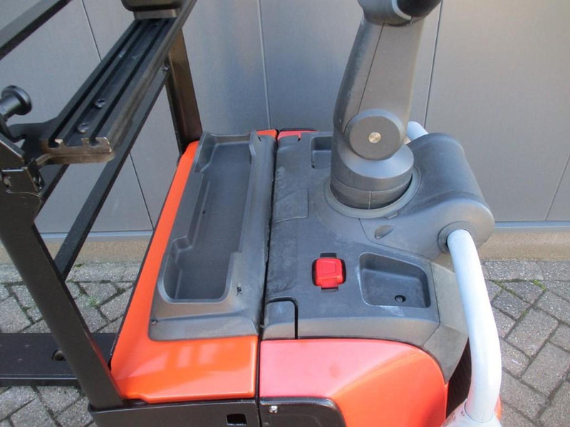 Toyota LPE200 - Lavtløftende truck: bilde 4 Toyota LPE200 - Lavtløftende truck: bilde 4