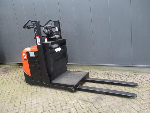 Toyota OSE 100W - Plukketruck: bilde 2 Toyota OSE 100W - Plukketruck: bilde 2