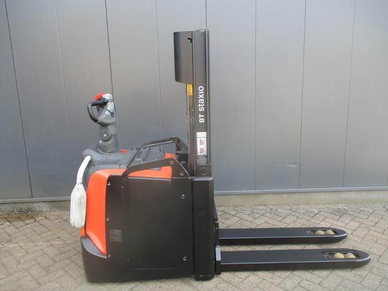 Toyota SPE 200D - Stabler: bilde 1 Toyota SPE 200D - Stabler: bilde 1