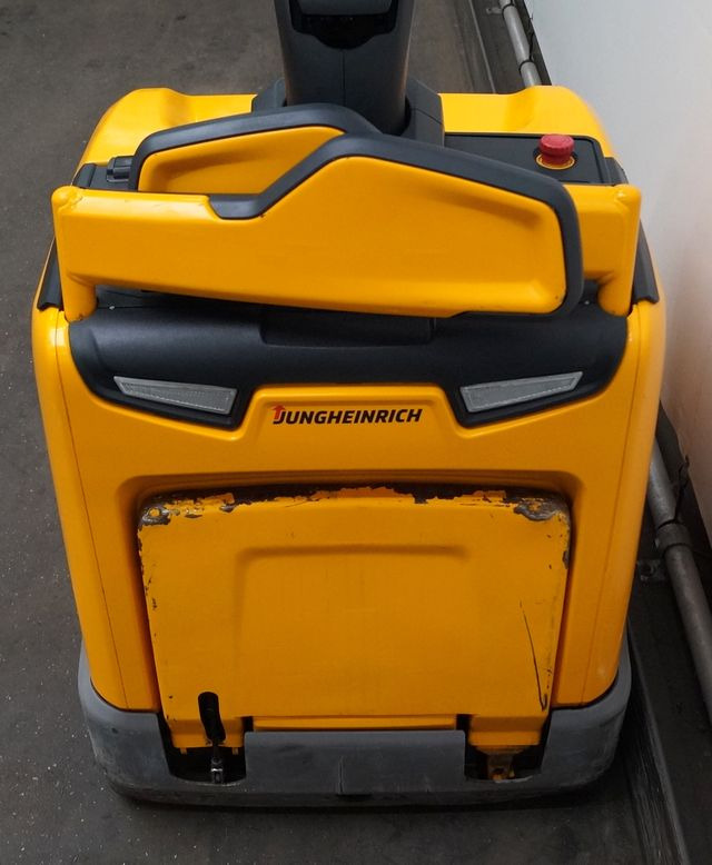 Jungheinrich ERE120 - Lavtløftende truck: bilde 4 Jungheinrich ERE120 - Lavtløftende truck: bilde 4