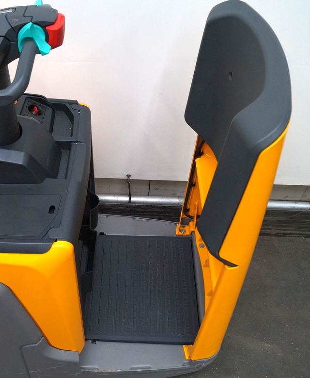 Jungheinrich ERE225 - Lavtløftende truck: bilde 4 Jungheinrich ERE225 - Lavtløftende truck: bilde 4