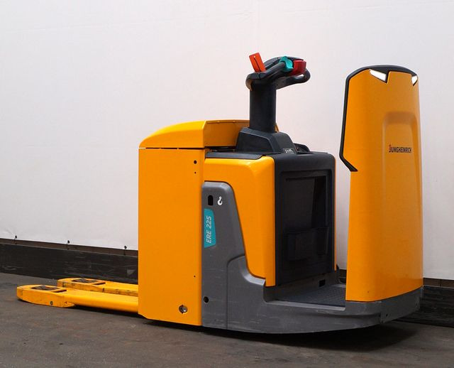 Jungheinrich ERE225 - Lavtløftende truck: bilde 2 Jungheinrich ERE225 - Lavtløftende truck: bilde 2
