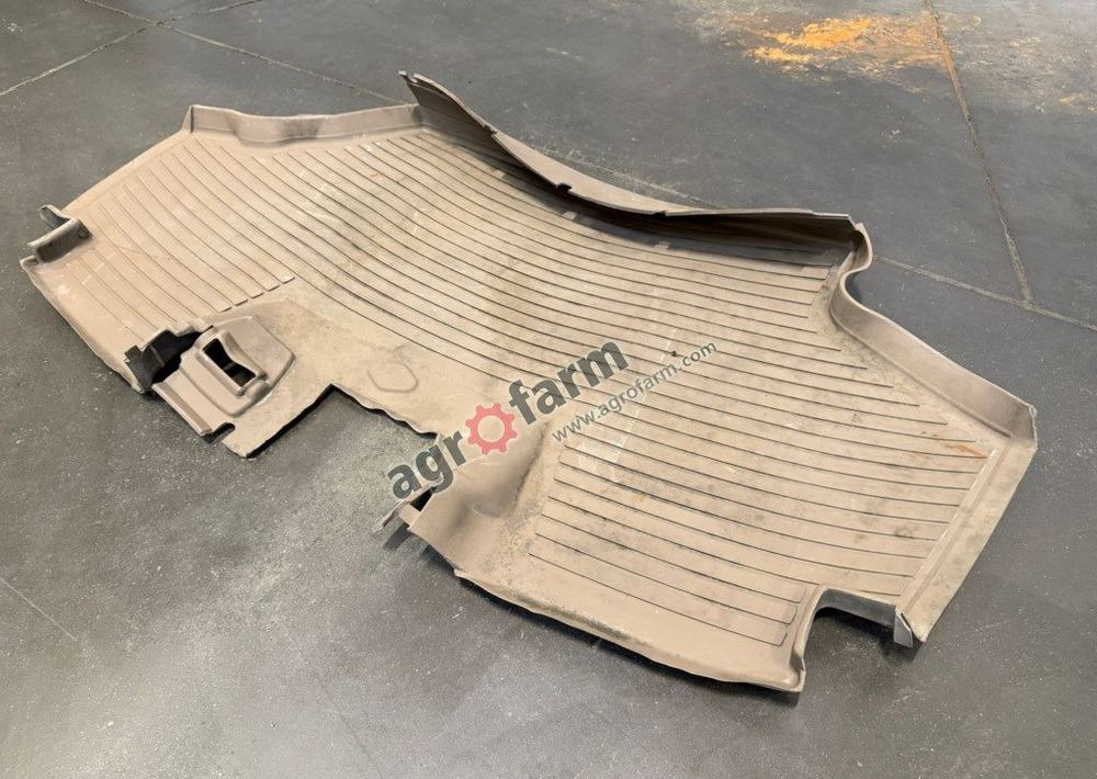 Mata podłogowa, John Deere 6155M - Førerhus og interiør: bilde 2 Mata podłogowa, John Deere 6155M - Førerhus og interiør: bilde 2