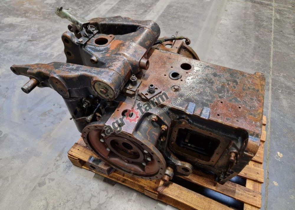 Tylny most Valtra 6400 - Girkasse: bilde 1 Tylny most Valtra 6400 - Girkasse: bilde 1