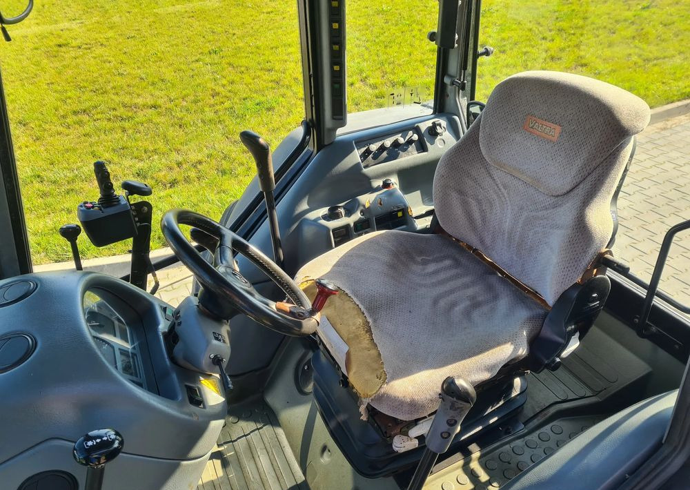 Valtra A95 - Traktor: bilde 5 Valtra A95 - Traktor: bilde 5