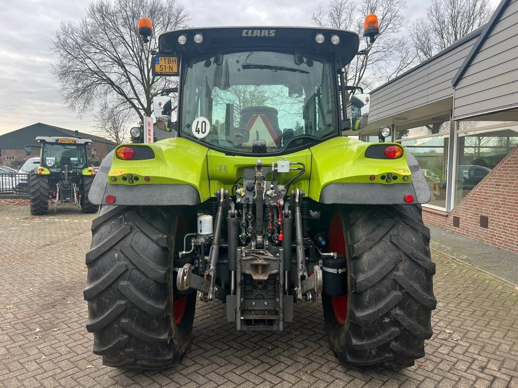 Claas Arion 610 CIS - Traktor: bilde 4 Claas Arion 610 CIS - Traktor: bilde 4