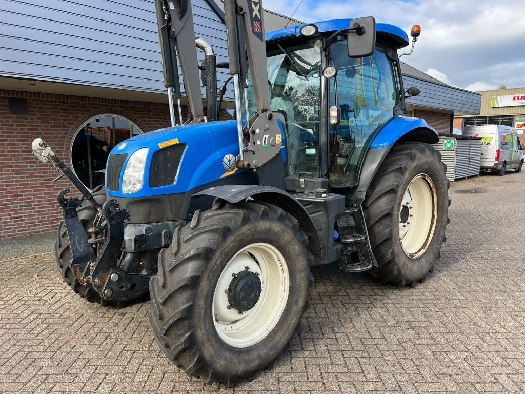New Holland T 6.155 - Traktor: bilde 2 New Holland T 6.155 - Traktor: bilde 2