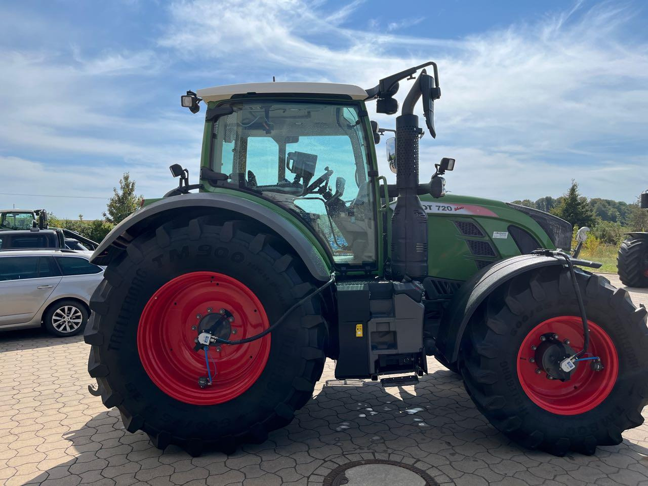 Fendt 720 Vario S4 ProfiPlus - Traktor: bilde 2 Fendt 720 Vario S4 ProfiPlus - Traktor: bilde 2