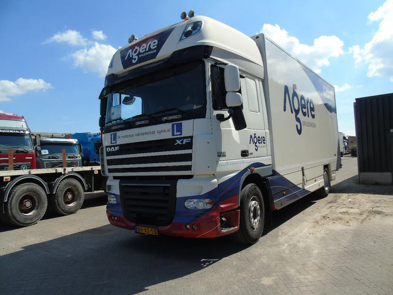 DAF XF 105 .460 + MANUAL + EURO 5 - Skapbil: bilde 2 DAF XF 105 .460 + MANUAL + EURO 5 - Skapbil: bilde 2