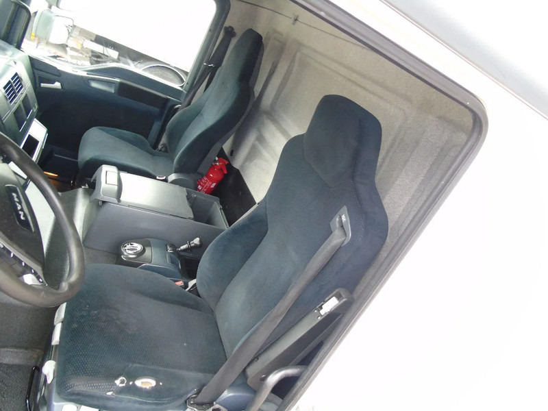 MAN TGL 12.250 + EURO 5 + LIFT - Skapbil: bilde 2 MAN TGL 12.250 + EURO 5 + LIFT - Skapbil: bilde 2