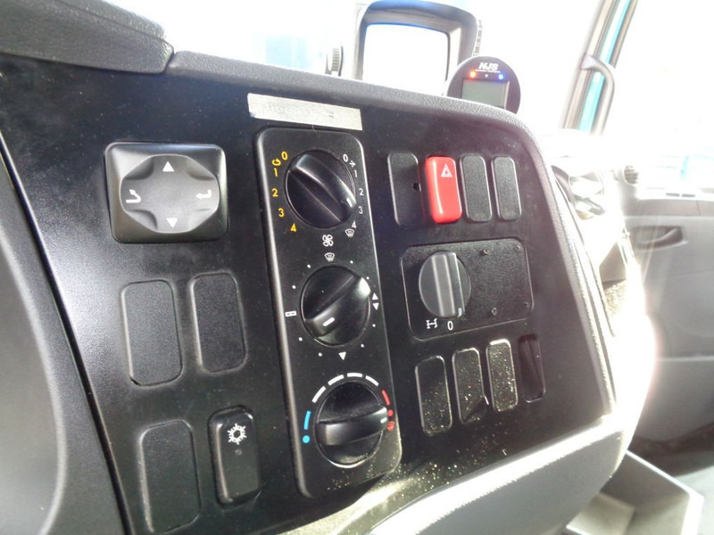 Skapbil Mercedes-Benz AXOR 1823 + Dhollandia Lift: bilde 14