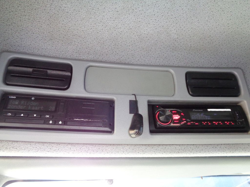 Skapbil Mercedes-Benz AXOR 1823 + Dhollandia Lift: bilde 15