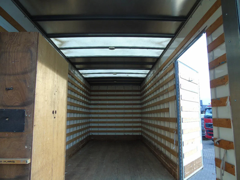 Renault D 220 + special lift + 165km! - Skapbil: bilde 4 Renault D 220 + special lift + 165km! - Skapbil: bilde 4