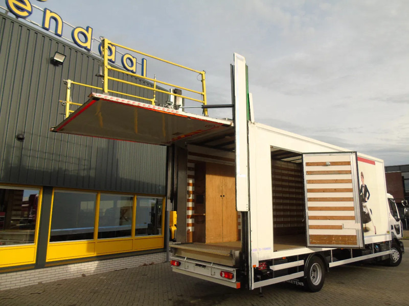 Renault D 220 + special lift + 165km! - Skapbil: bilde 3 Renault D 220 + special lift + 165km! - Skapbil: bilde 3