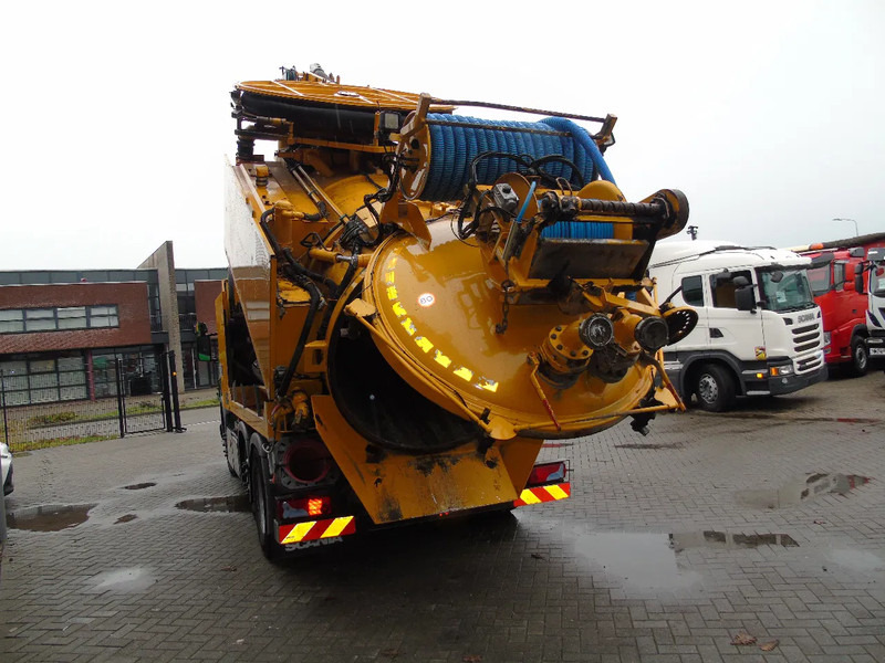 Scania P 360 + COMBI VACUUM WIEDEMANN + 6X4 - Vakuum lastebil: bilde 4 Scania P 360 + COMBI VACUUM WIEDEMANN + 6X4 - Vakuum lastebil: bilde 4