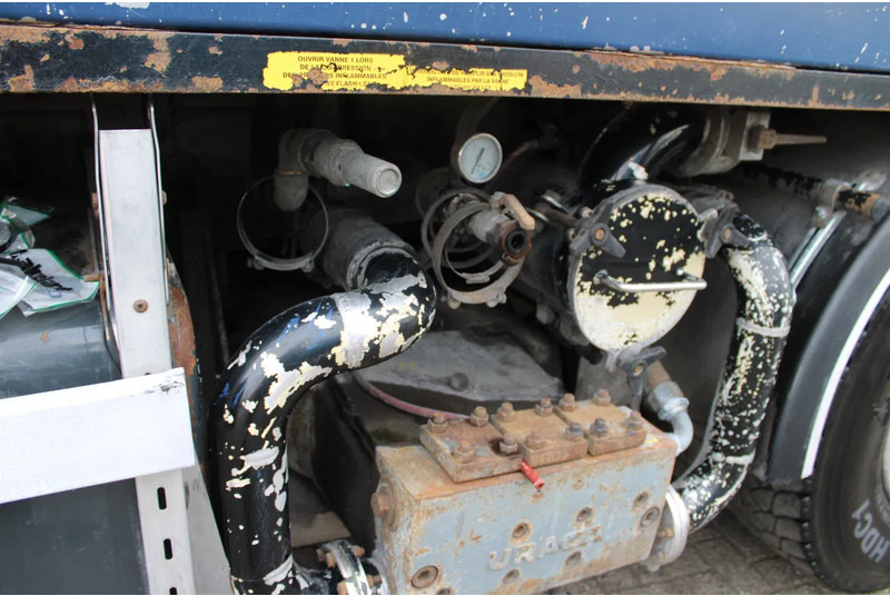 Volvo FM 12.340 + ADR + stokota 14.000L + manual - Vakuum lastebil: bilde 5 Volvo FM 12.340 + ADR + stokota 14.000L + manual - Vakuum lastebil: bilde 5