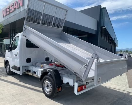 Nissan - Tippbil: bilde 2 Nissan - Tippbil: bilde 2
