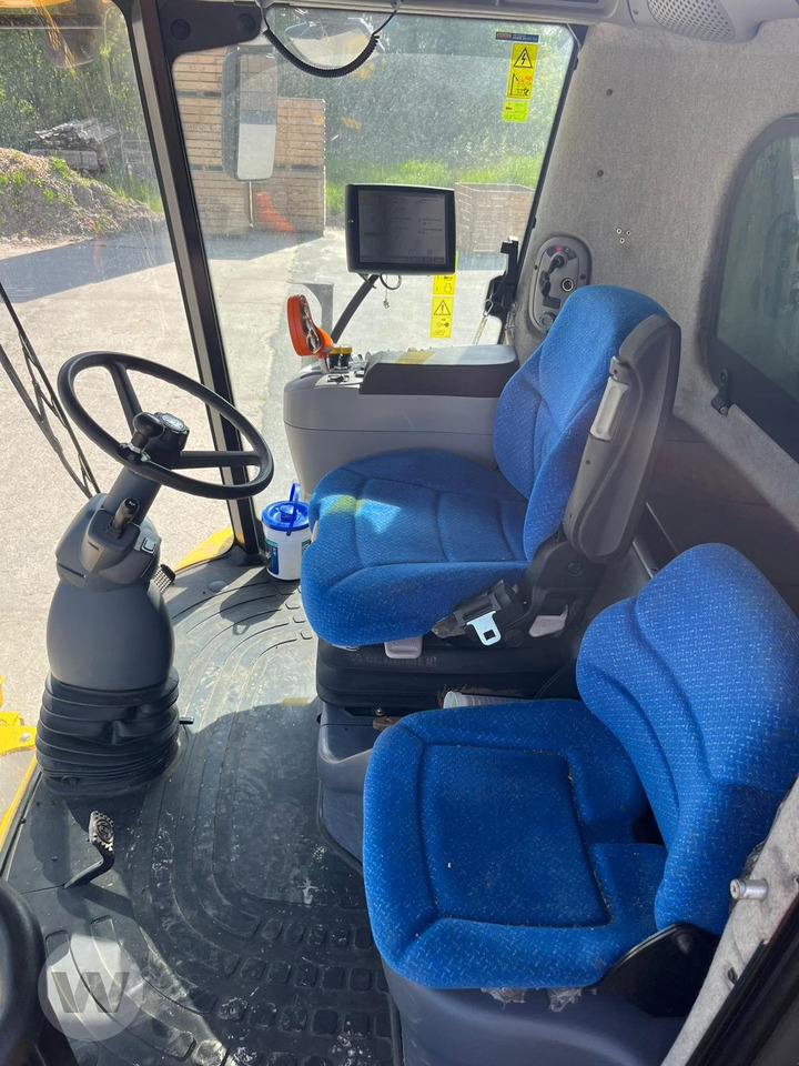 Leie New Holland CR 8080 New Holland CR 8080: bilde 9