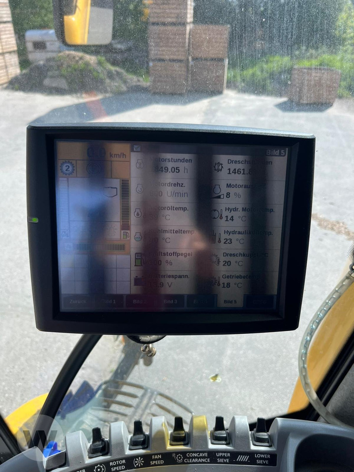 Leie New Holland CR 8080 New Holland CR 8080: bilde 8